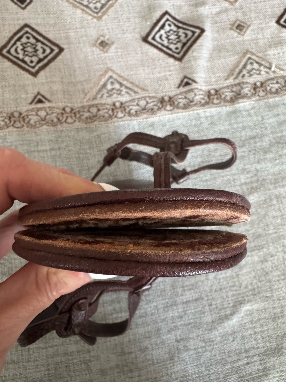 Frye Carson T-strap flat sandals - Picture 5 of 5
